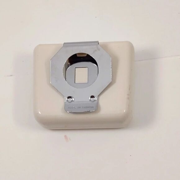 Lillian Vernon Count A Step Electric Pedometer with Slide out Calculator - Picture 12 of 14